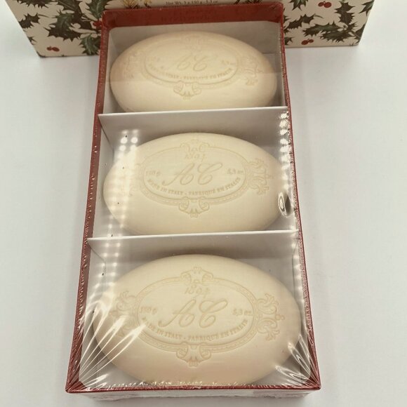 Christmas Hand Soap Set Made in Italty NEW - Picture 4 of 6